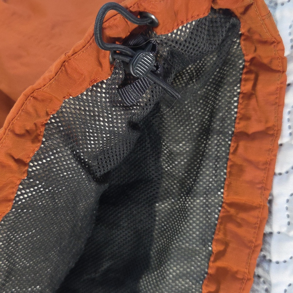 The North Face Mesh Detail Hyvent Rain Jacket - Picture 16 of 17